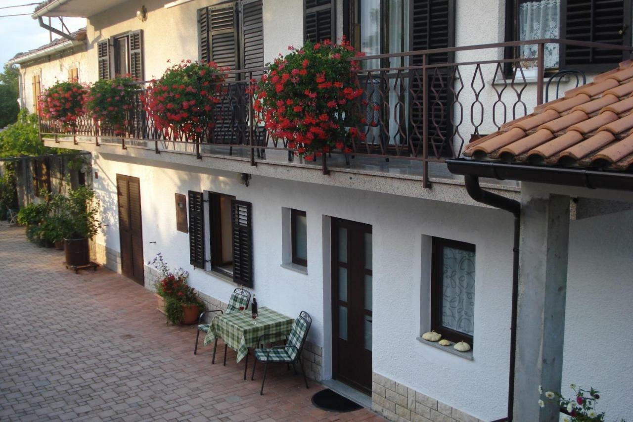 Apartmani Aldo Roč Exteriér fotografie